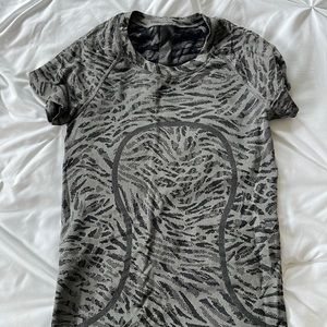 Lululemon swiftly tech